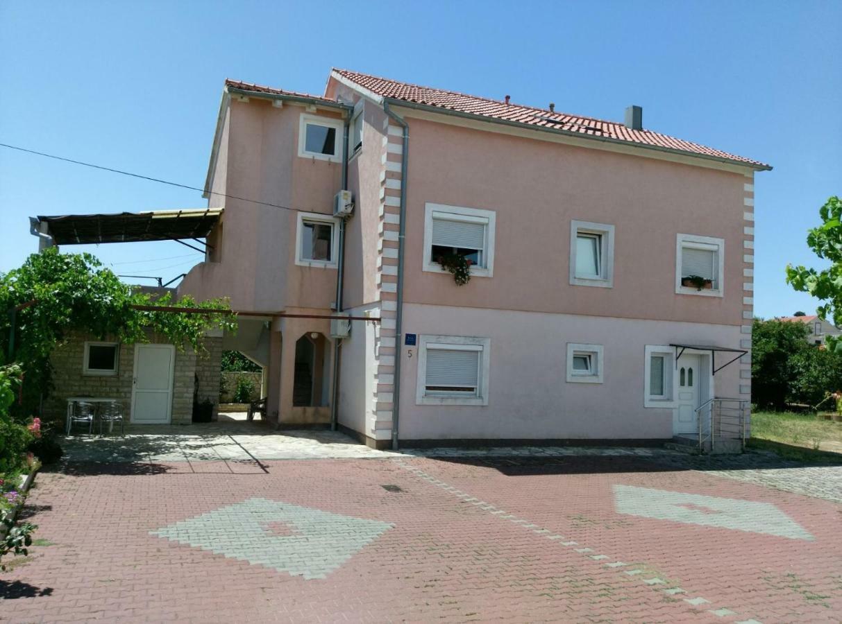 Apartments Saraden Vodice Ngoại thất bức ảnh